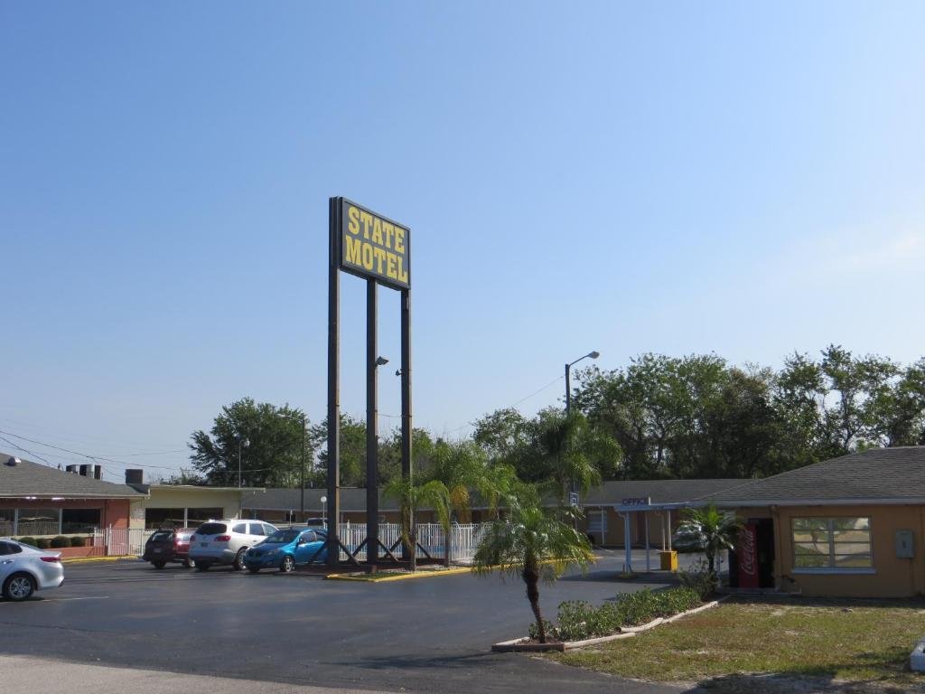 State Motel Haines City exterior on US-27, Florida